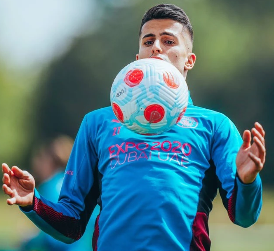 关于足总杯今晚再迎强敌，西汉姆再遭质疑，主帅态度——压力陡增，控场能力受关注的信息