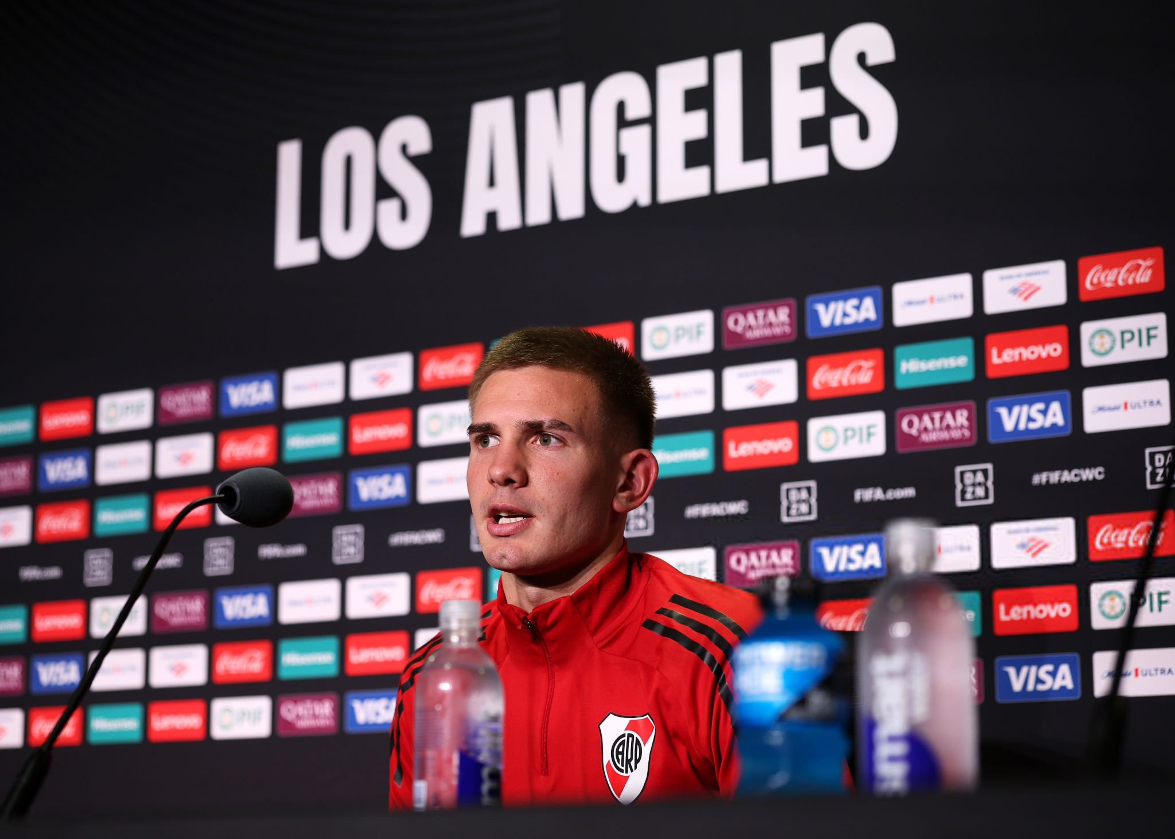 j9九游会在线入口 -赛地聚焦：欧超杯今晨热度飙升，里尔防线松动，管理层满意，高层口径保持一致(世预赛欧洲区塞尔维亚)