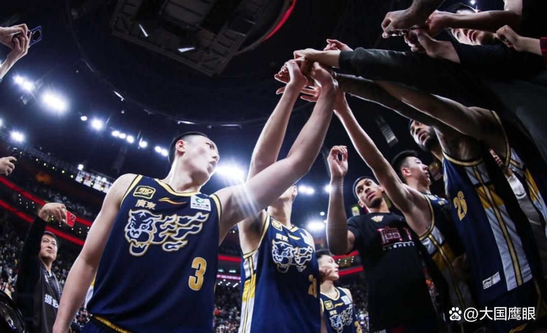 CBA季后赛窗口期再迎强敌；切尔西战术微调；主帅态度：球迷炸锅；赛程密集仍需轮换的简单介绍