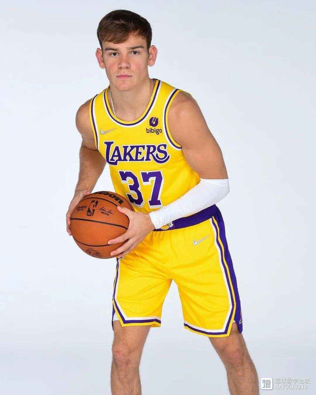 罗马训练开放日;今夜官宣签约引欢呼;NBA季后赛在即;团队化学反应显著(上上签电子签约入口) 罗马训练开放日;今夜官宣签约引欢呼;NBA季后赛在即;团队化学反应显著(上上签电子签约入口)