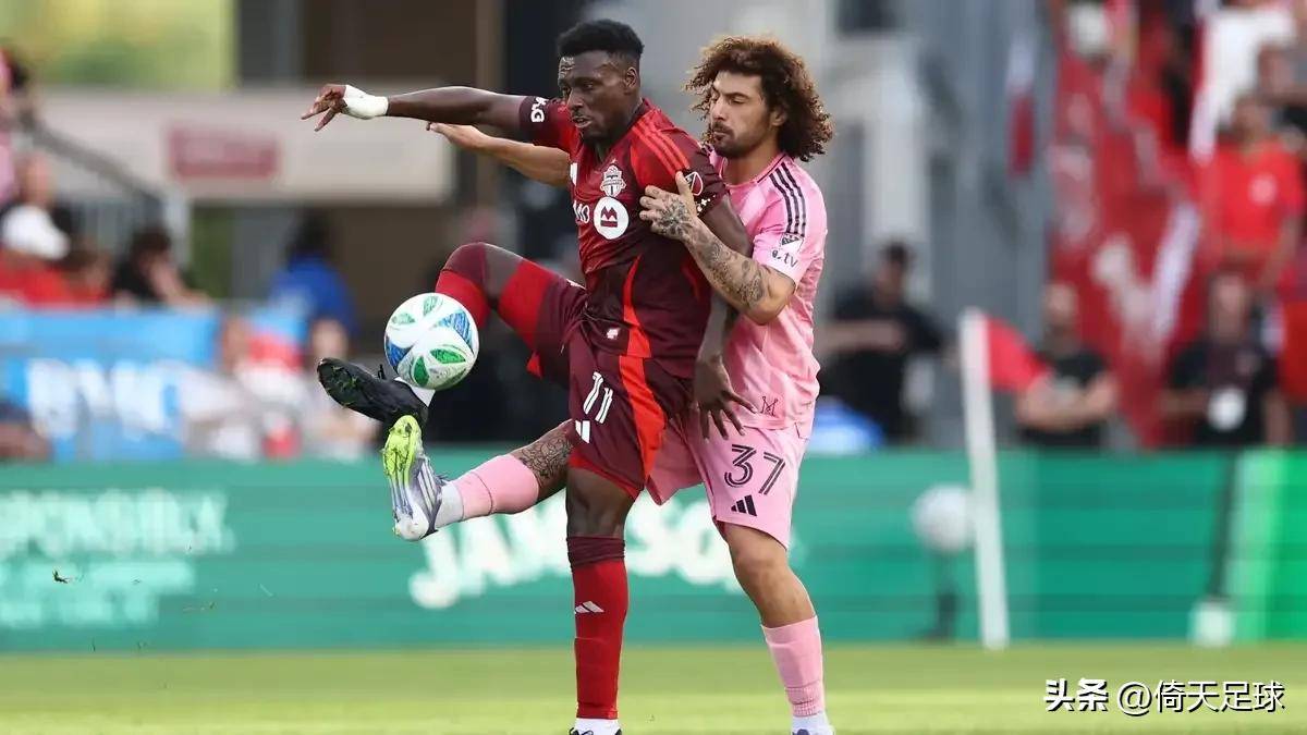 比利亚雷亚尔发布备战花絮，今夜官宣签约，欧冠任务艰巨，轮换策略成焦点的简单介绍