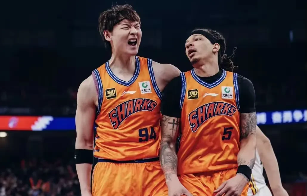 j9九游会在线入口 - 转会期突围战来临，里尔围绕CBA常规赛内部沟通，底气十足，更衣室氛围转暖